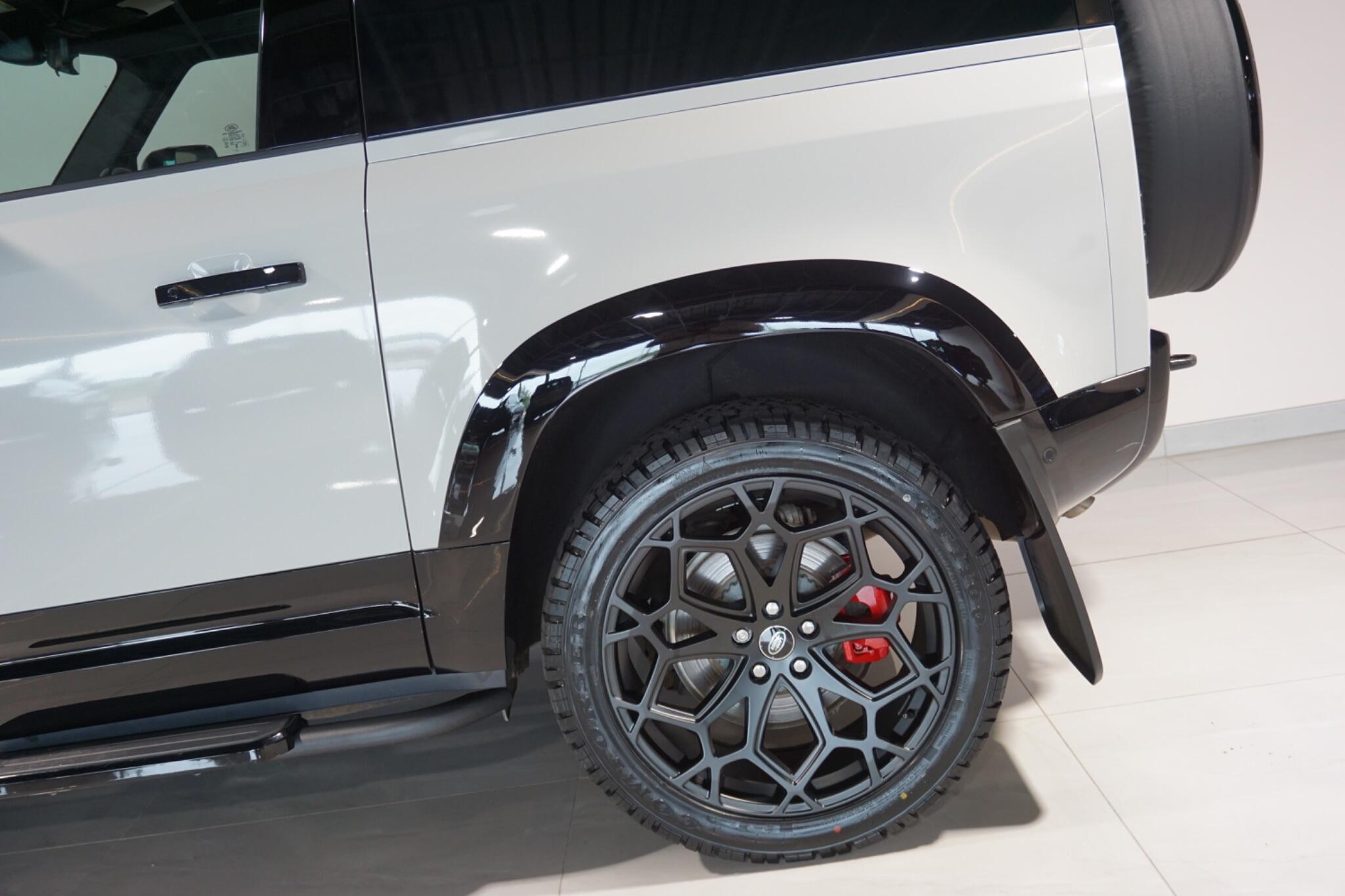 Land Rover Defender 90 3.0 D300 MHEV X-Dynamic HSE Hard Top SUV 3dr Diesel Auto 4WD SWB Euro 6 (s/s) (300 ps)